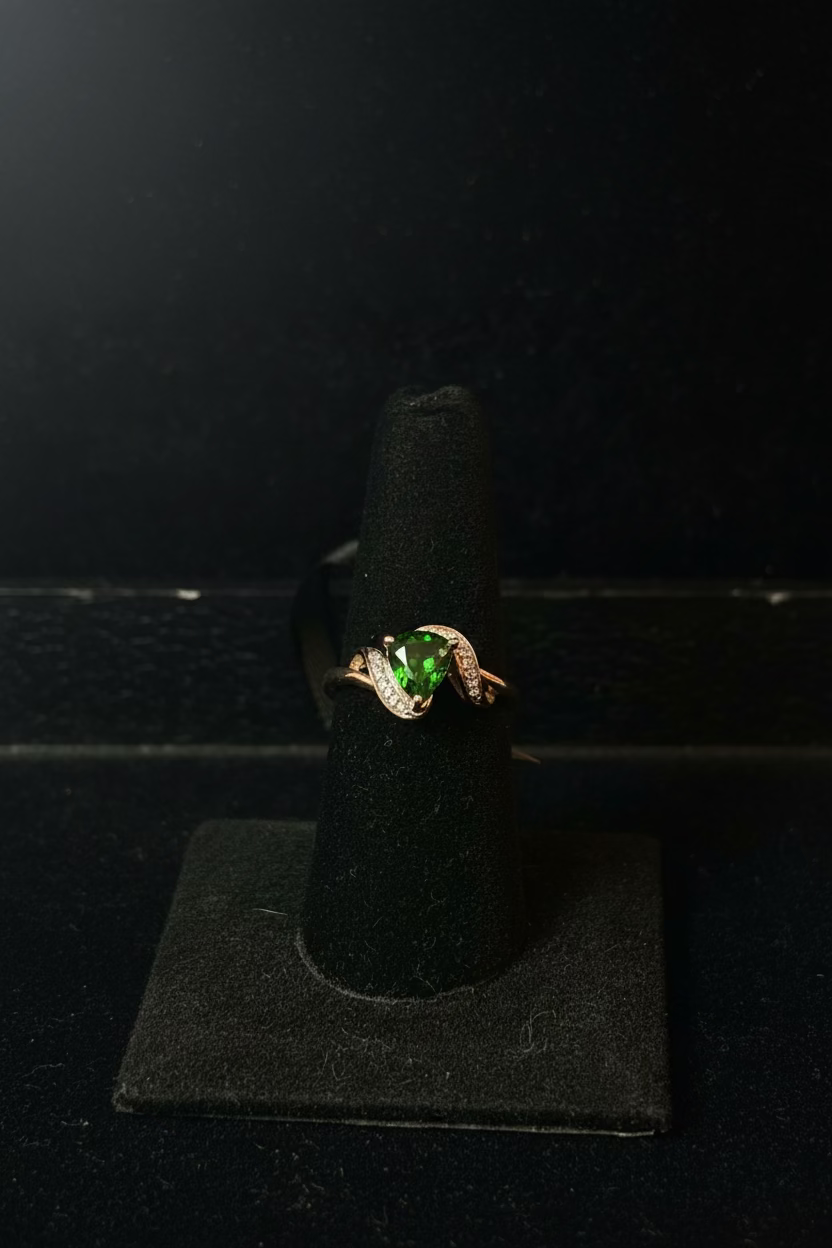 Chrome Diopside Ring with Diamond Crescents
