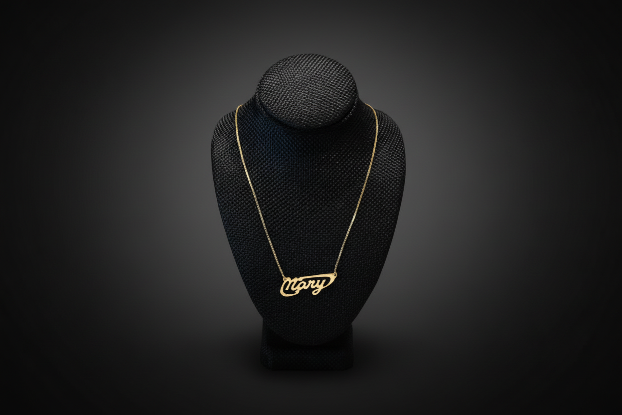 Gold "Mary" Name Pendant Necklace